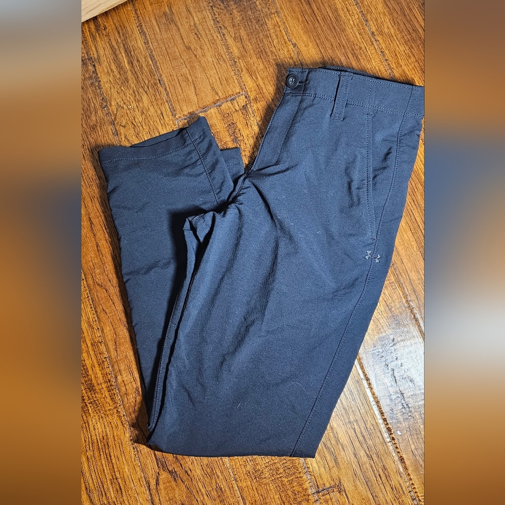 UA Boys 12 Black Golf Pants